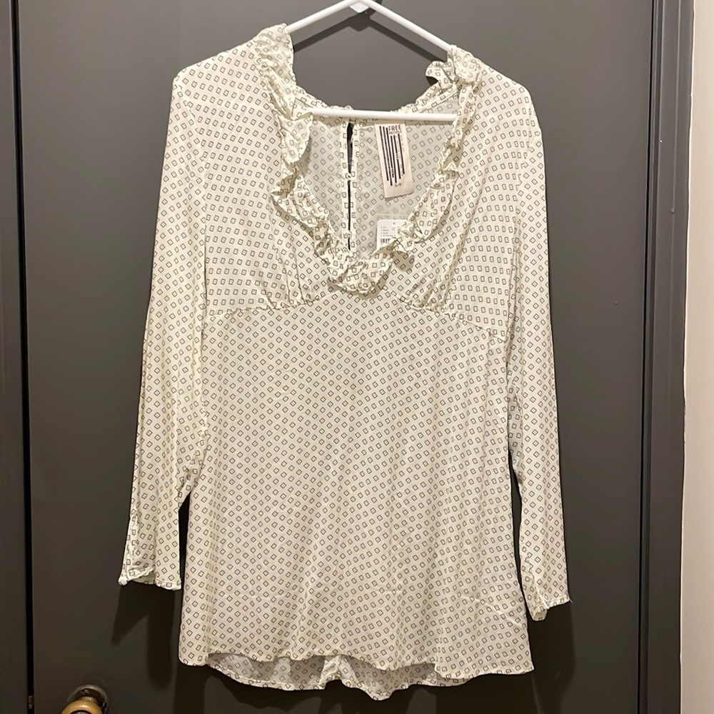 Free people, fLowy tunic. Size small.